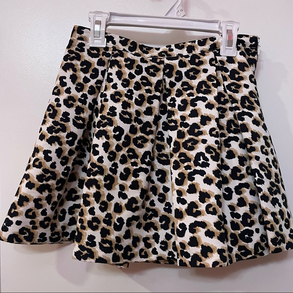 Cheetah Pleaded Skirt - Picture 1 of 2
